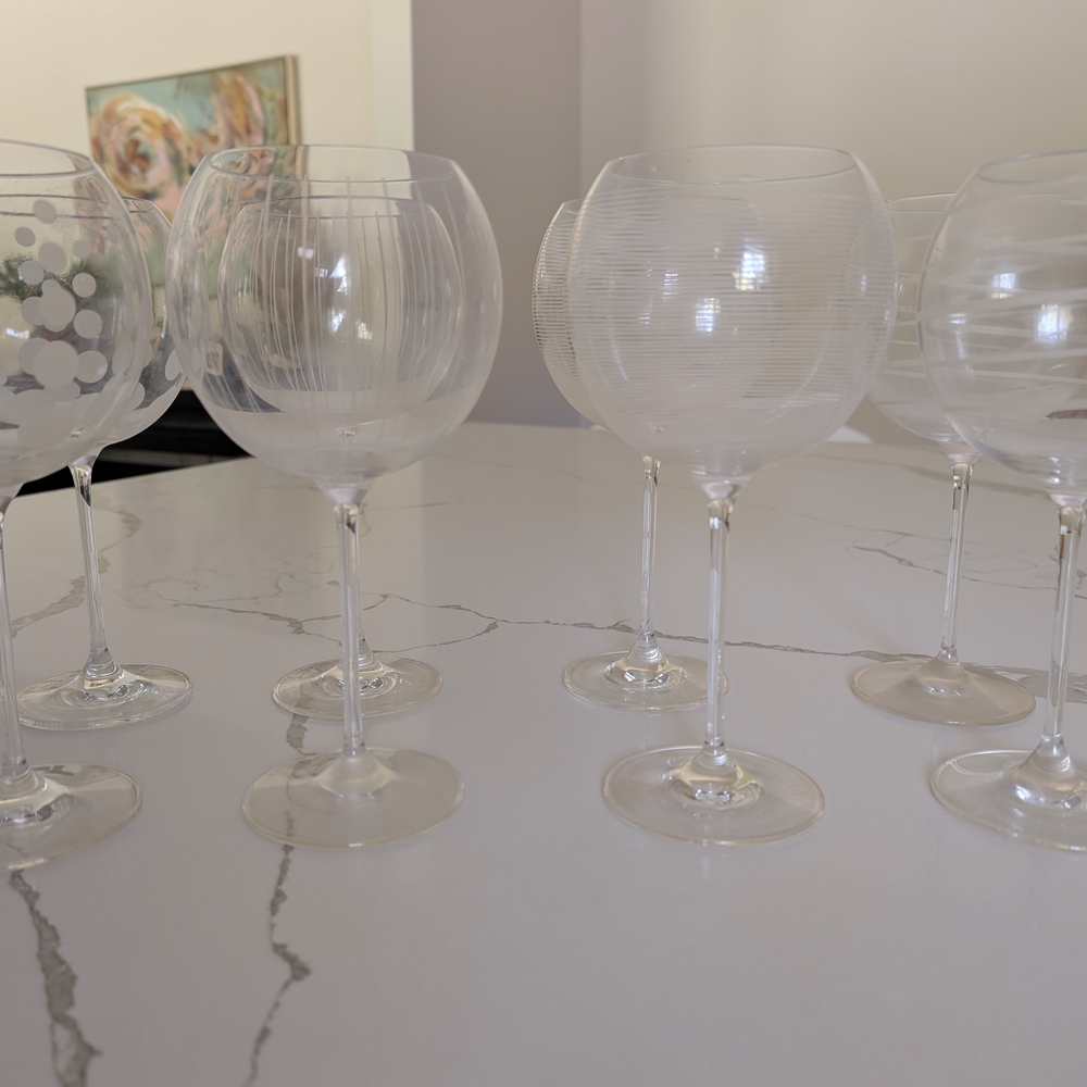 Mikasa Clear Patterned Wine Glass Set